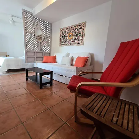 Apartamento Negras Centro. Al Lado Del Mar. Con Dos Terrazas *